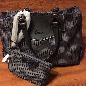 Brand New with tags 2 pc COACH bag with wristlet!